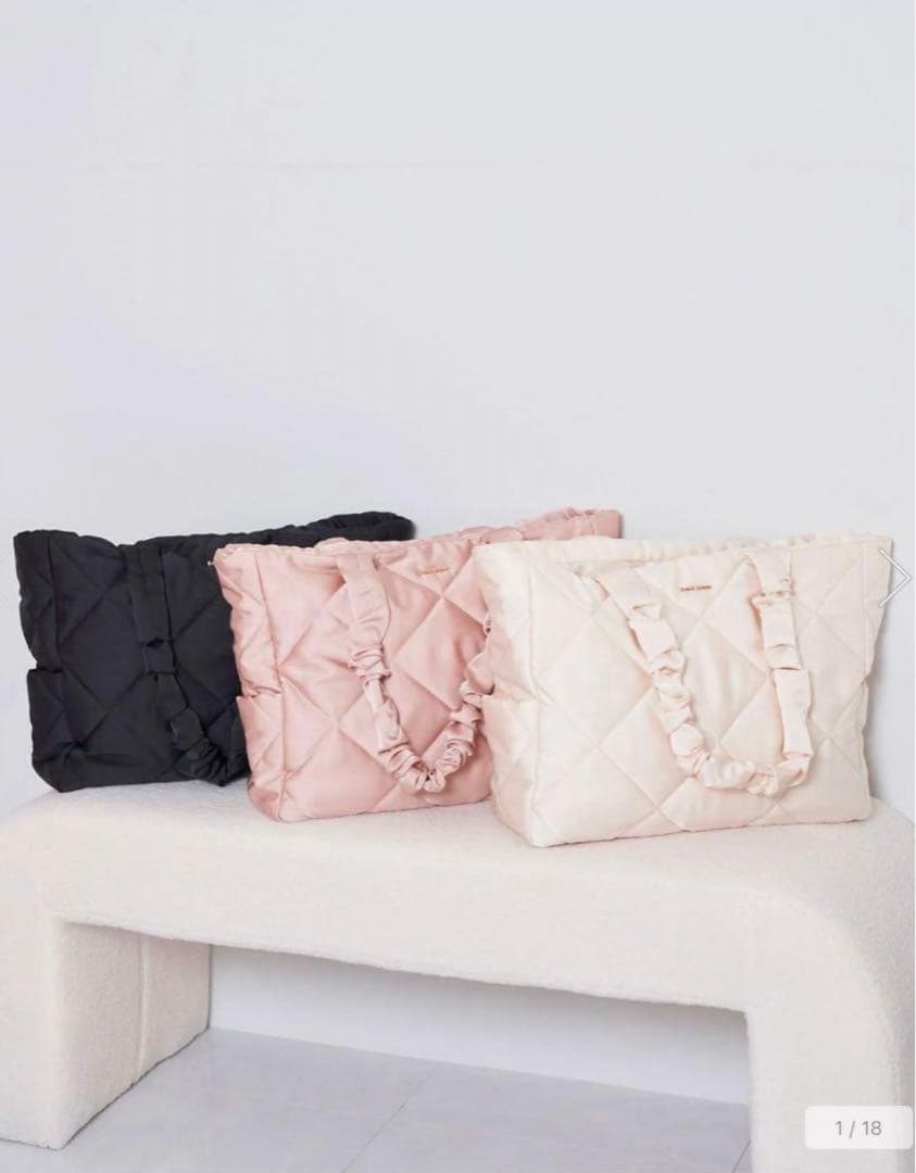 Rosé Muse satin quilting big tote ブラック