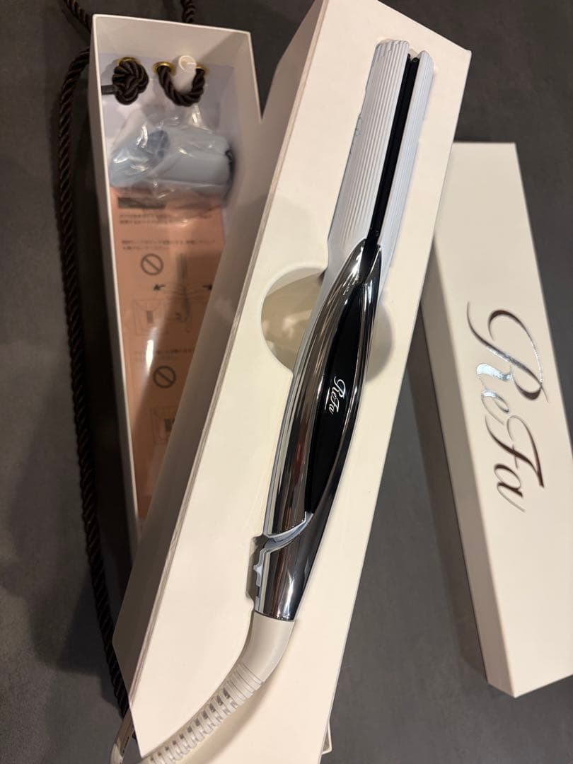 【開封中身確認のみ・未使用】ReFa リファ ストレートアイロン ホワイト