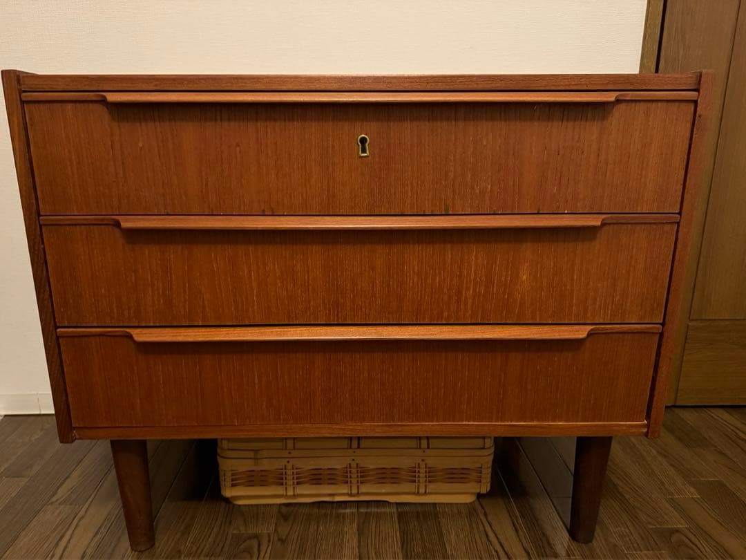 北欧家具　デンマーク　ヴィンテージ　チェスト