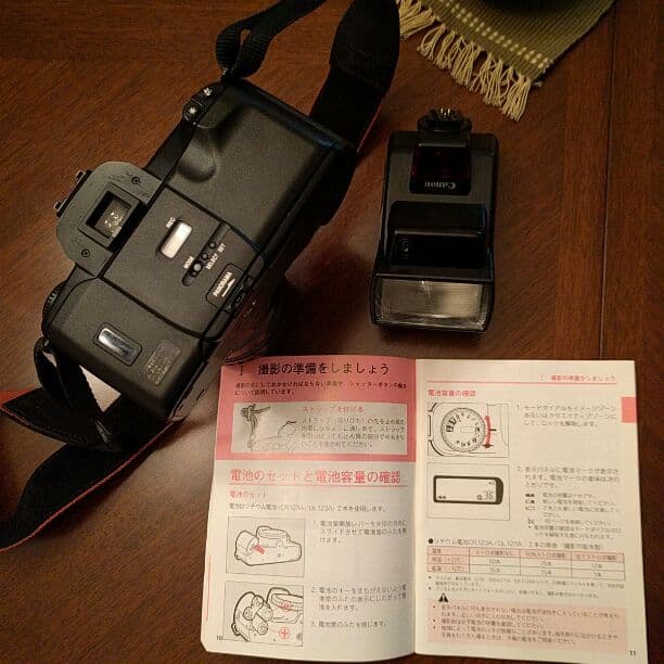 ✨Canon.キヤノン、EOS一Kiss、一眼レフカメラ、フラッシュ付き