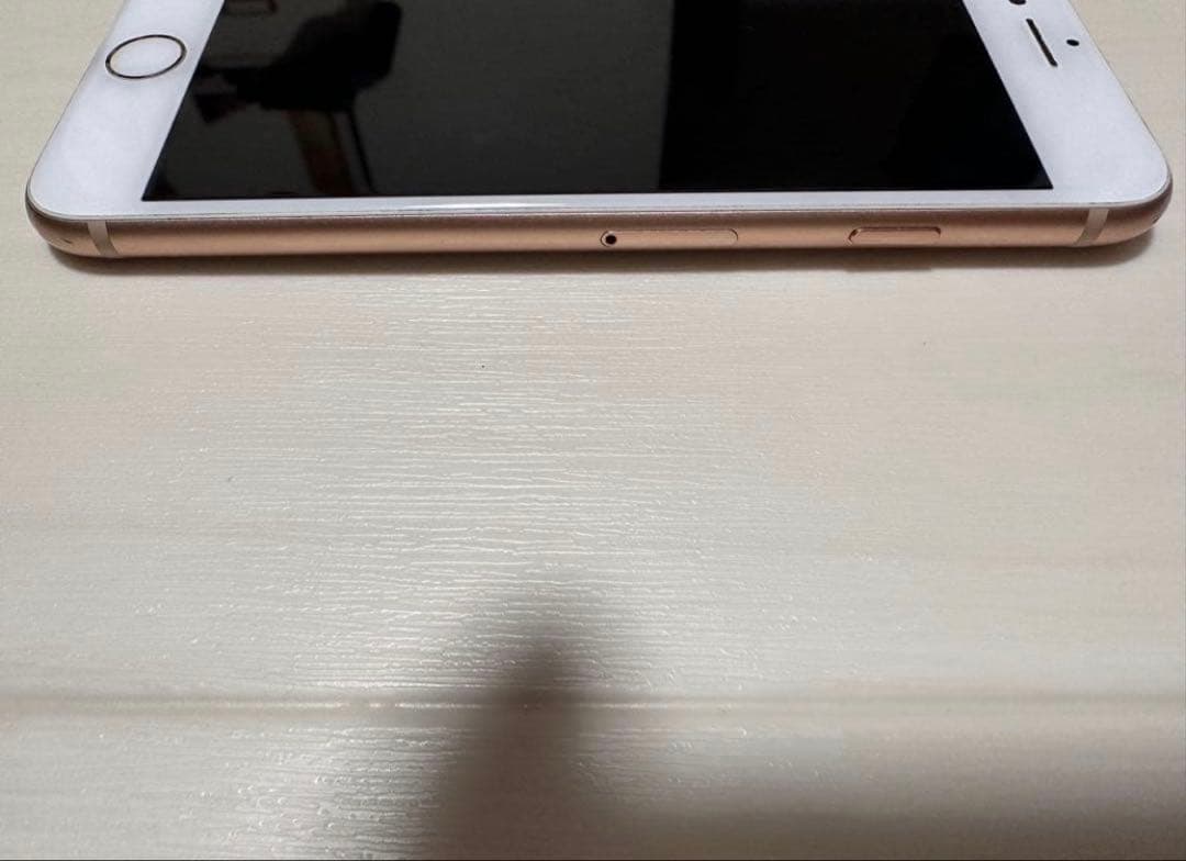 iPhone 8 64GB SIMロック無　バッテリー残量77%