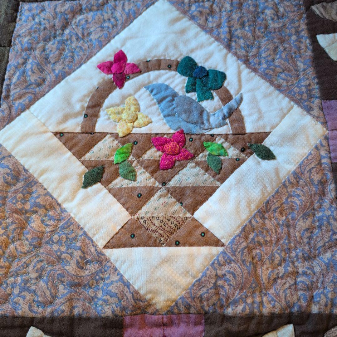 カラフルな手作りキルト