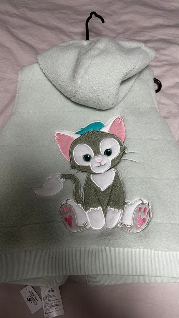 上海ディズニーリゾート 猫刺繍 フリースベスト Gelatoni