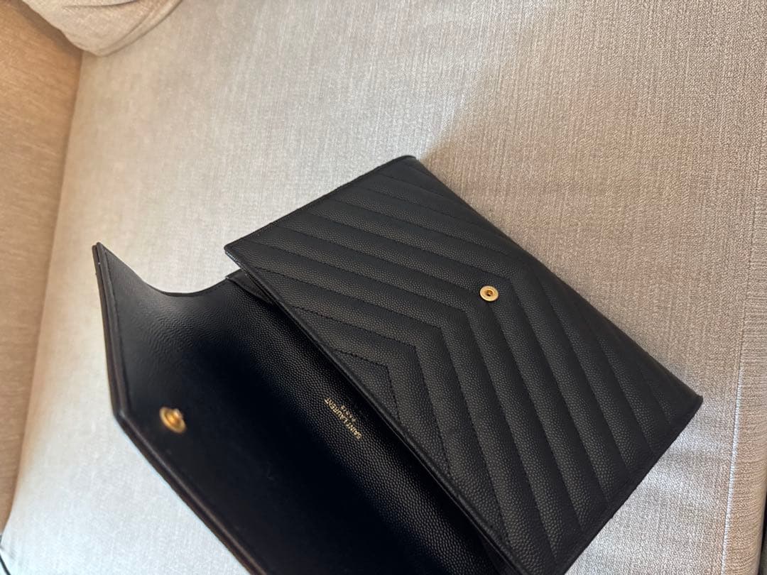 YSL サンローラン　ブラック クラッチバッグ