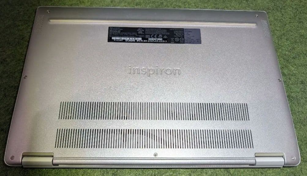 DELL デル ノートパソコン P114G001