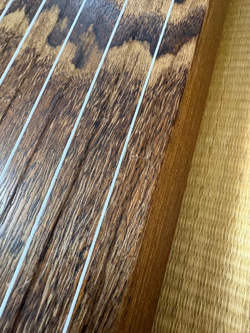 【高級品】福山琴 くり甲 綾杉彫 口前装飾（銘有） 蒔絵付 琴柱 白象・玉龍