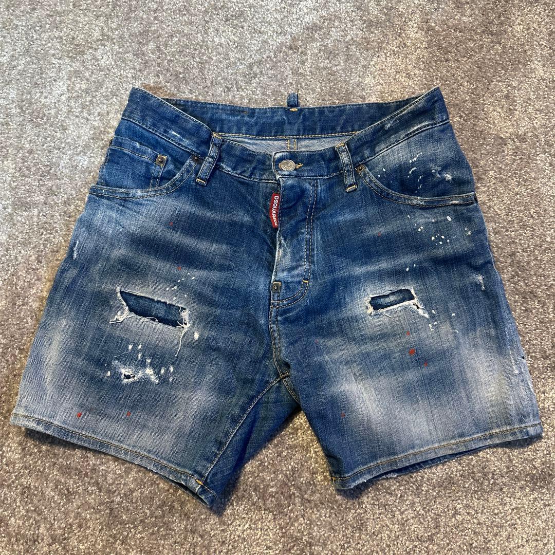 DSQUARED2 ダメージ加工ショートパンツ
