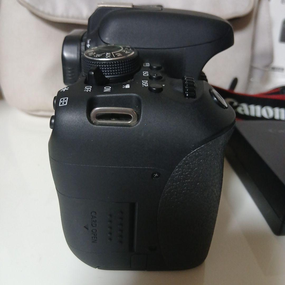 Canon EOS Kiss X8i デジタル一眼レフ