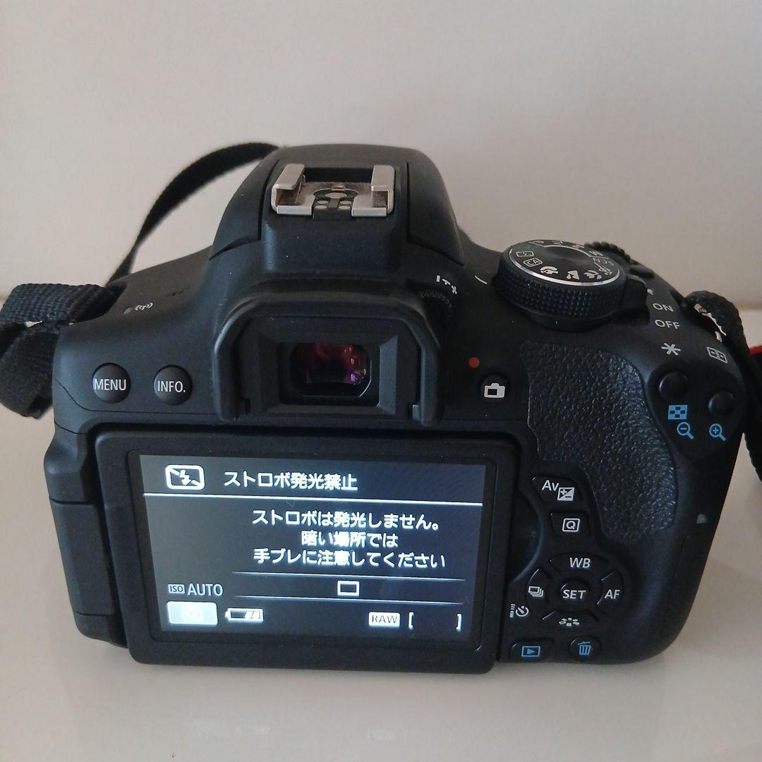 Canon EOS Kiss X8i デジタル一眼レフ