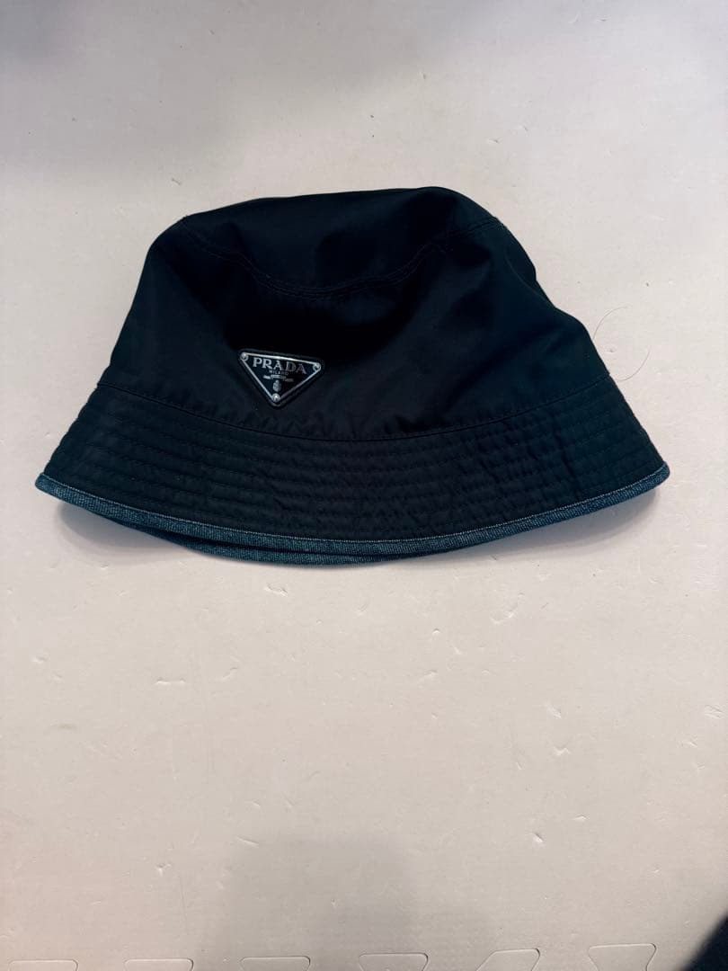 PRADA ブラック andデニム　リバーシブル　バケットハット