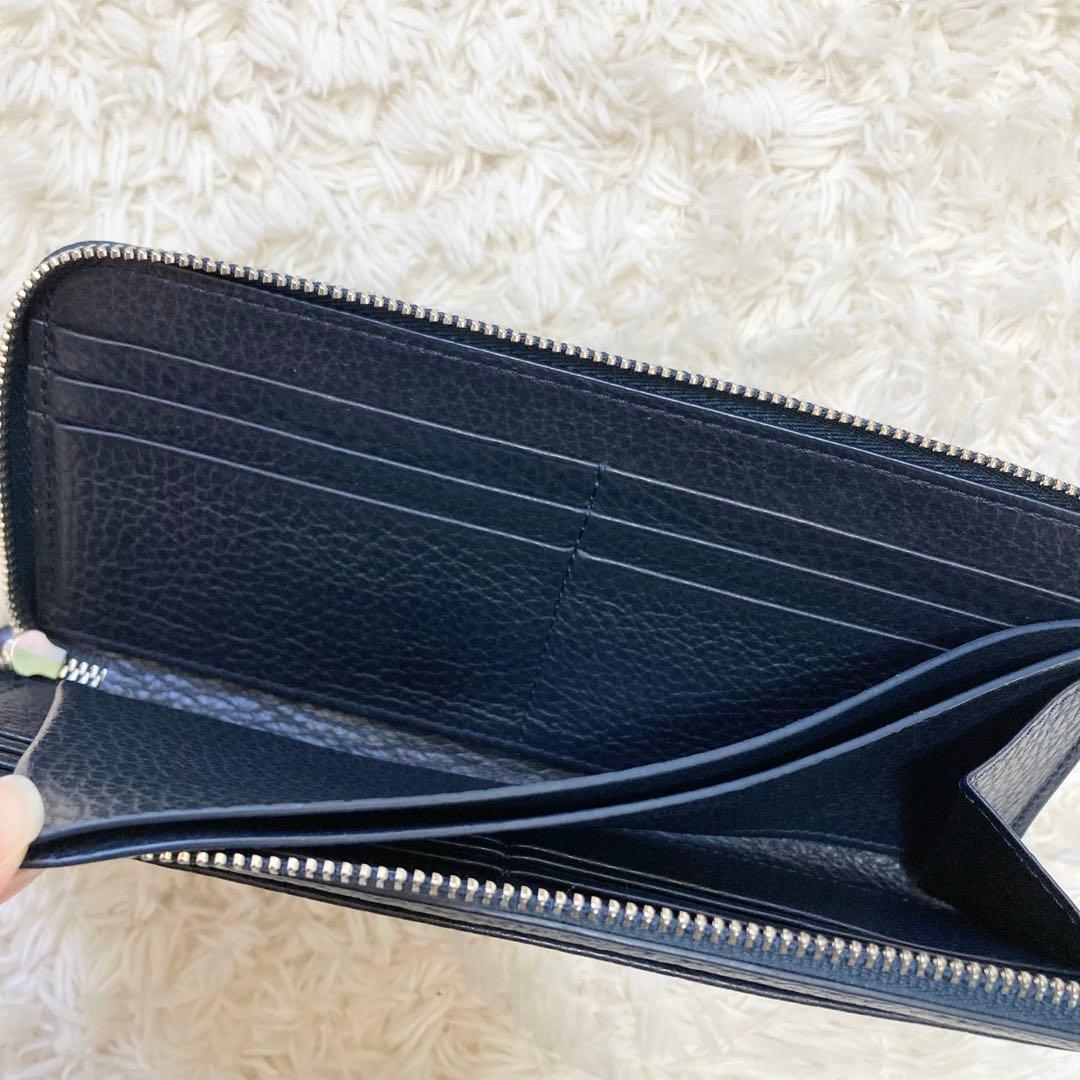 未使用級✨ 定価4.6万 イアクッチ リサッカ ウォレット L CERVO 紺