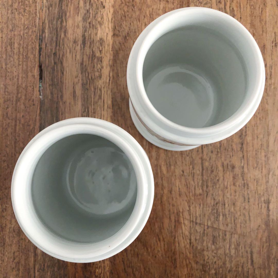 CO.さまおまとめ 【古い石鹸と重曹の容器と蓋付き薬瓶2つ】