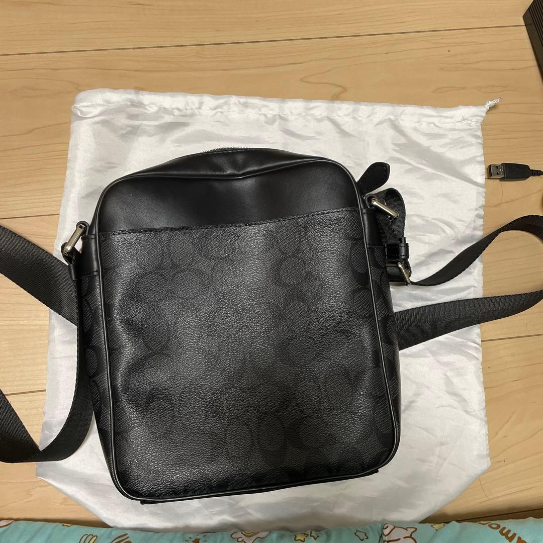 COACH NeWYORK 黒 ショルダーバッグ ロゴ入り