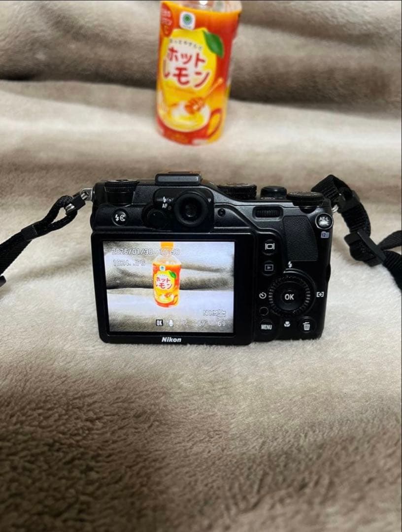 Nikon coolpix P7000 コンパクトデジタルカメラ