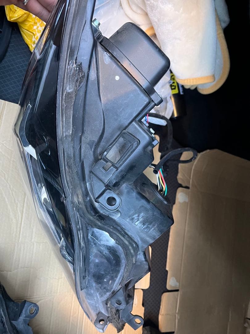 LEXUS レクサス　IS250 GSE20三眼　左右ヘッドライトVLAND