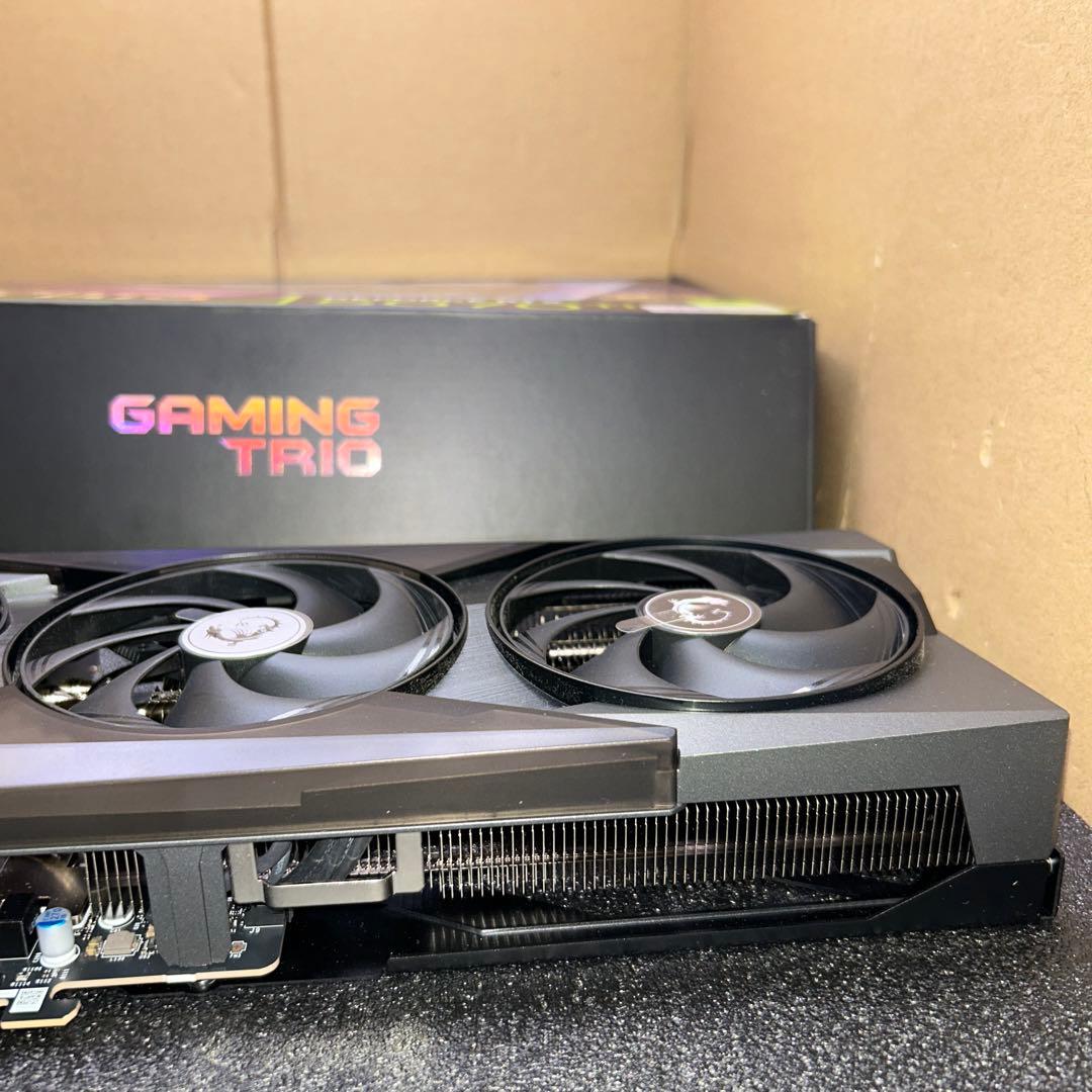 グラフィックボード・グラボ・ビデオカード MSI GeForce RTX 5070 Ti 16G GAMING TRIO