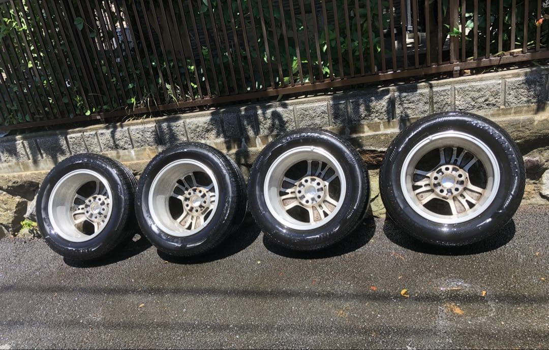 4本セット トヨタ ノア・ヴォクシー 純正ホイール（タイヤ付き） 直接引取り