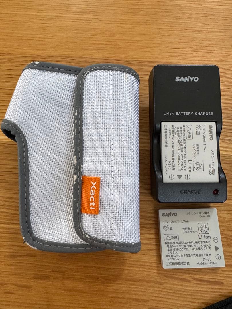 SANYOデジタルムービーカメラ　DMX-CA9