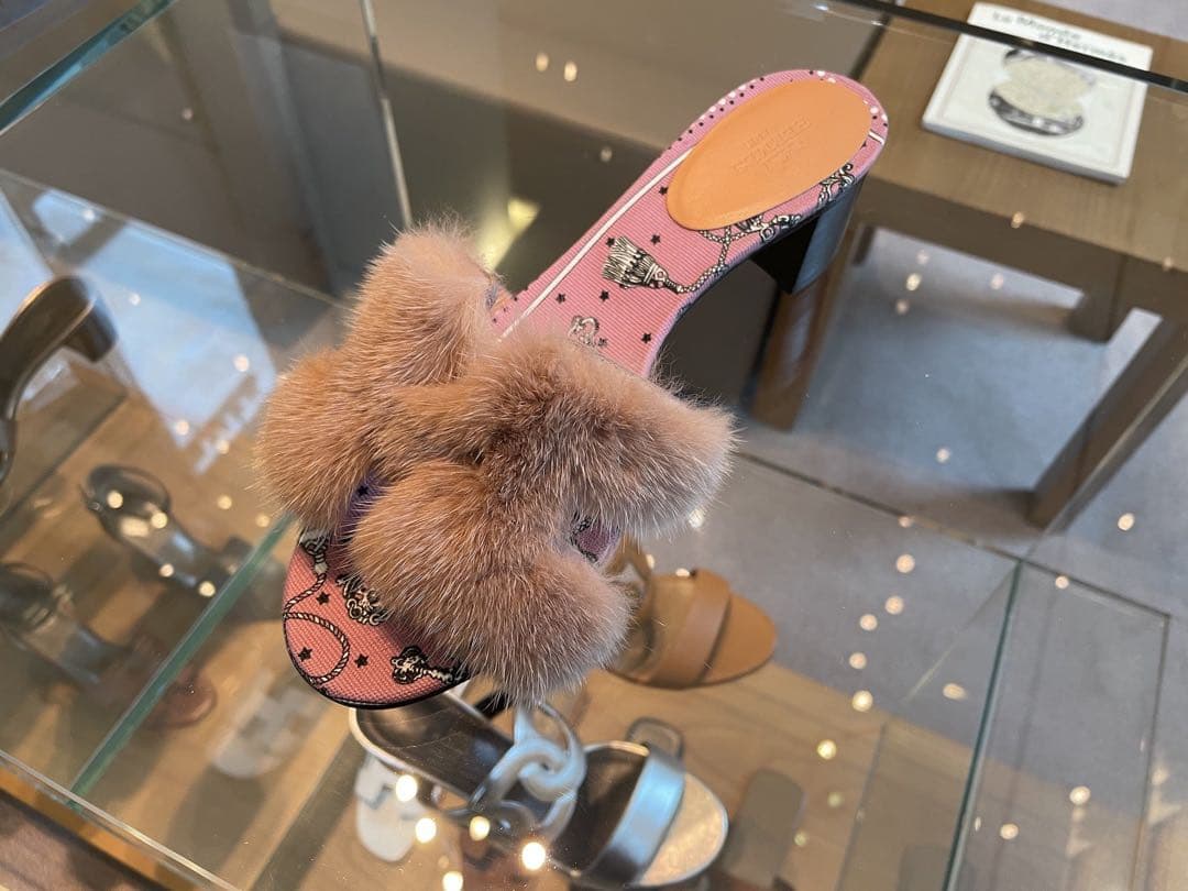 美品　HERMES オアジス　ファー　ピンクサンダル　ミュール　ミンク
