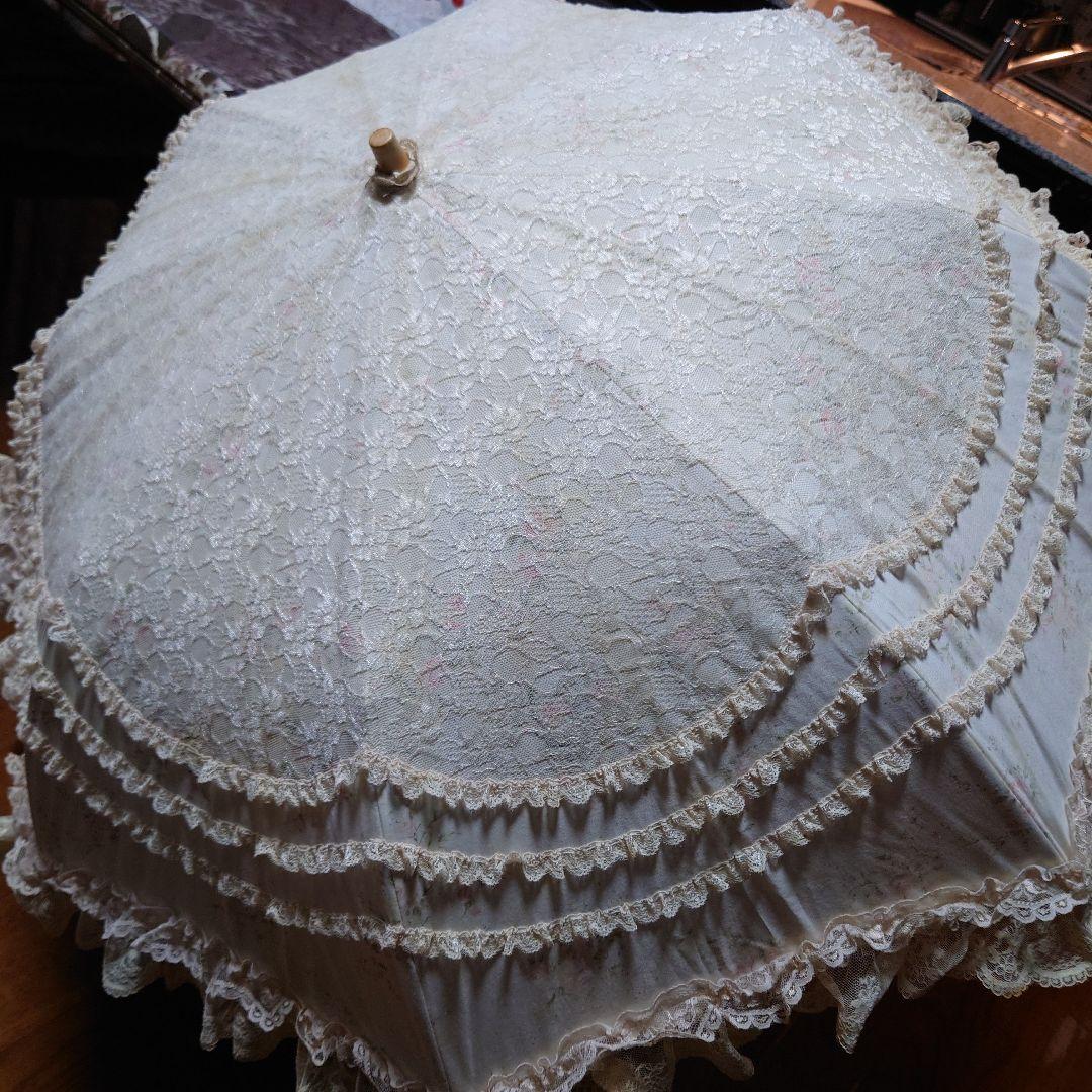 さえら　アキアカネの日傘