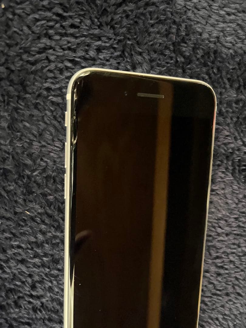 Apple iPhone SE 第二世代ホワイト 本体