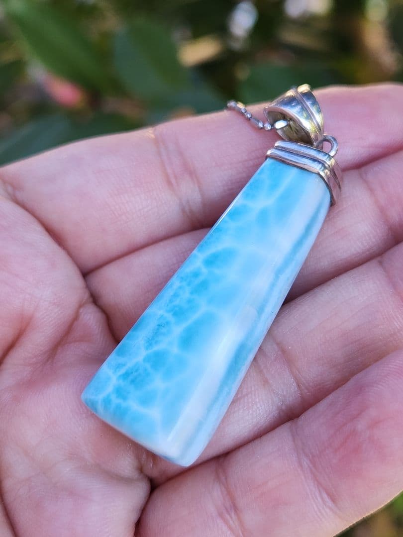 週末限定価格 ラリマー 三角形ペンダントネックレス