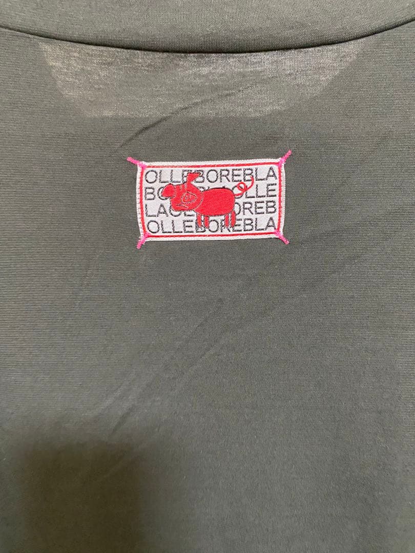 オレボレブラ　長袖トップス