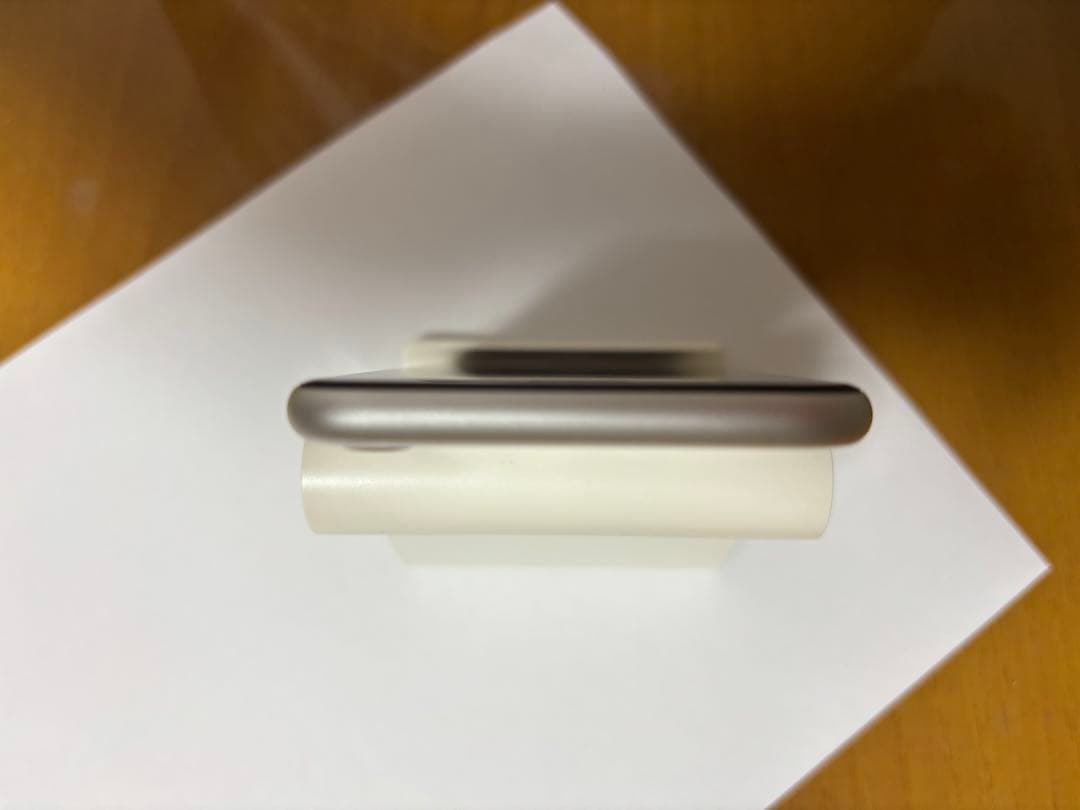 iPhone SE（第二世代） 128G ホワイトSIMフリー　アップルストア