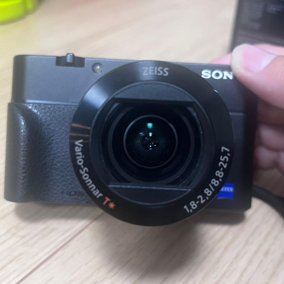 デジタルカメラ SONY Cyber-shot DSC-RX100M5