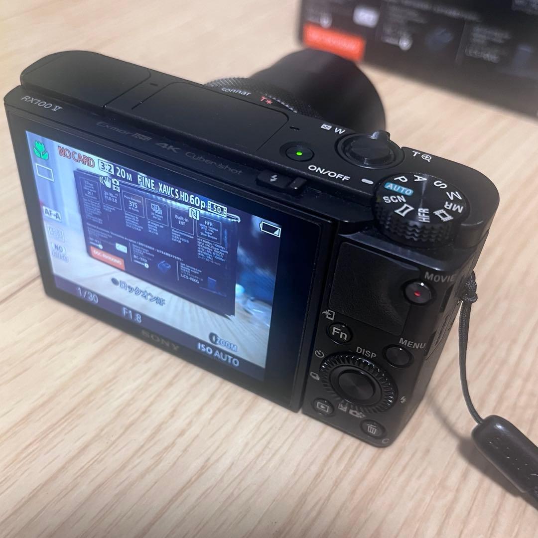 デジタルカメラ SONY Cyber-shot DSC-RX100M5
