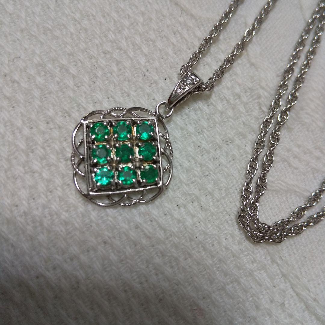エメラルド、ダイヤモンドシルバーネックレス