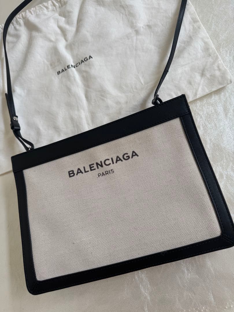 BALENCIAGA ショルダーバッグ ホワイト/ブラック