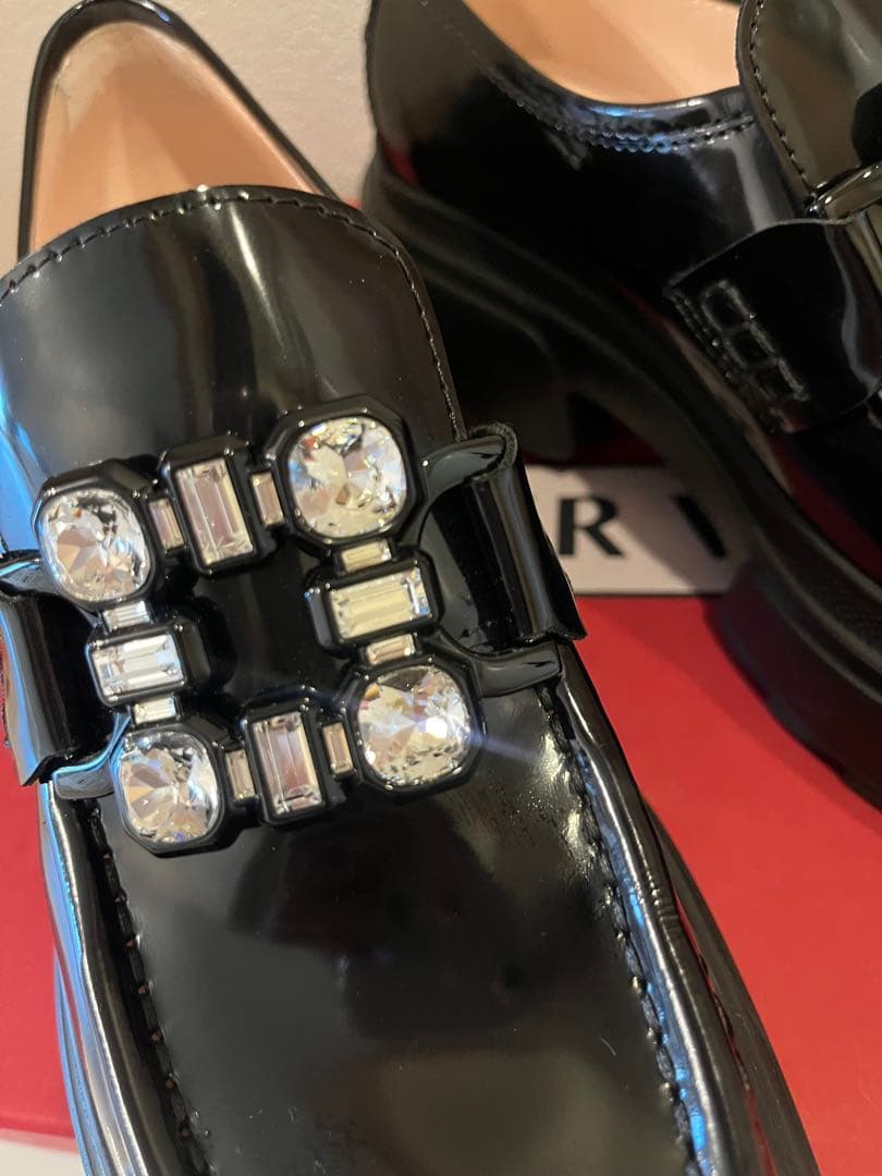 ロジェヴィヴィエ ローファー ワラ ヴィヴ ストラス バックル