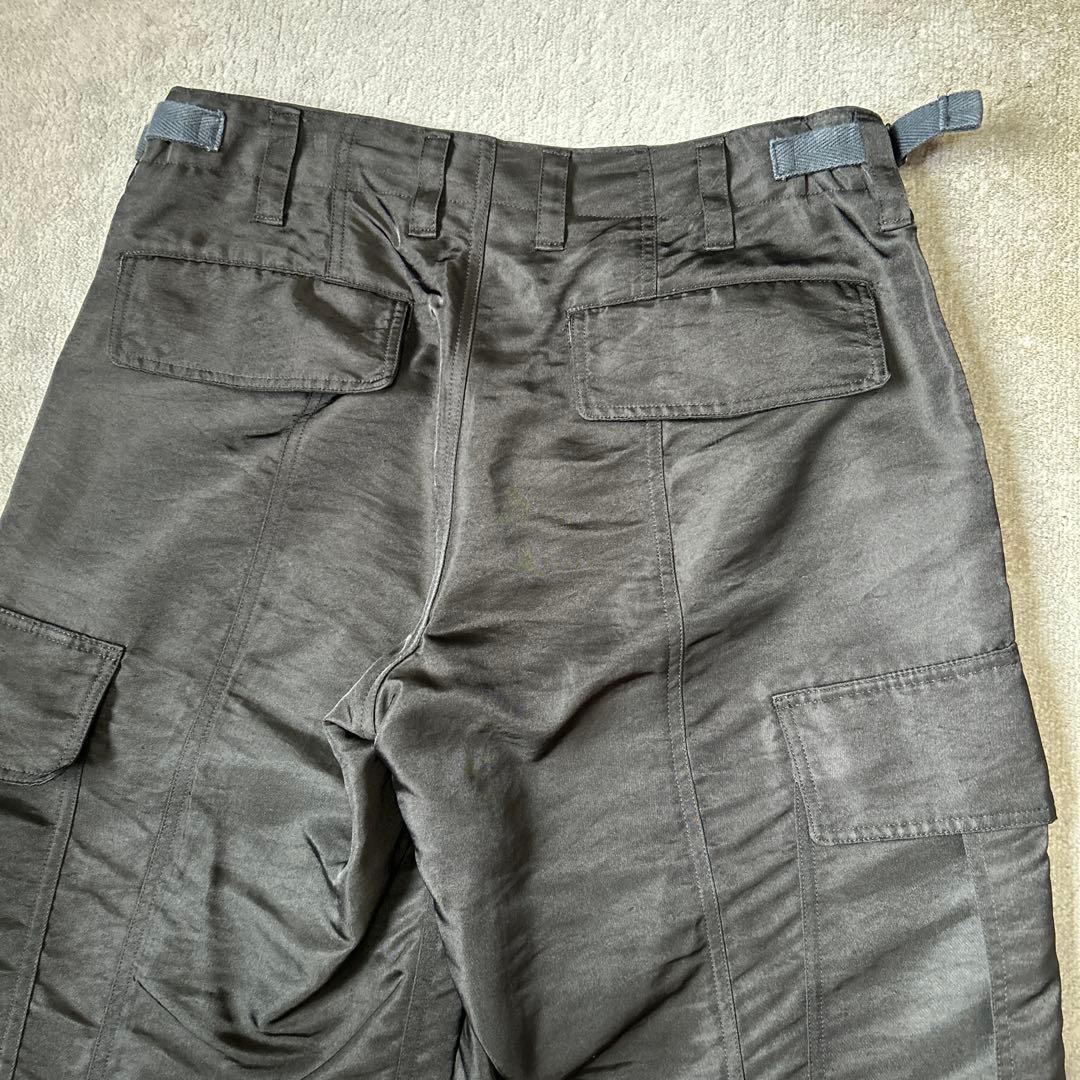 イッセイミヤケのパラシュートパンツです