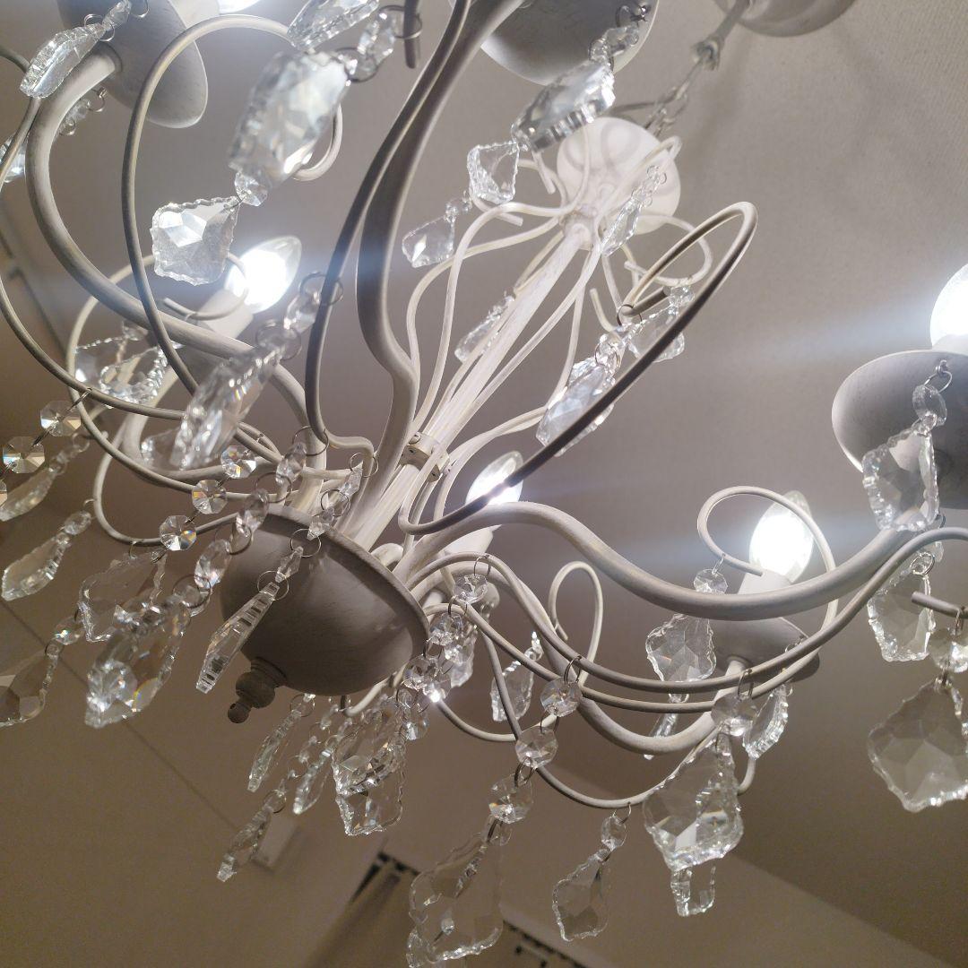 本日限定値下げ　ホワイトシャンデリア 6灯 クリスタルビーズ