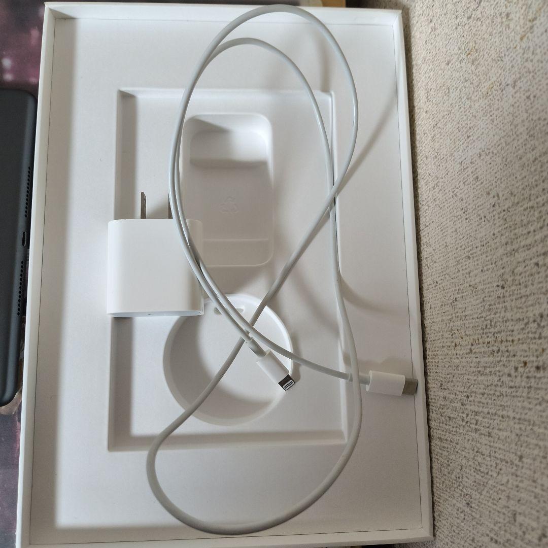 iPad Wi-Fi + Cellular 64GB シルバー