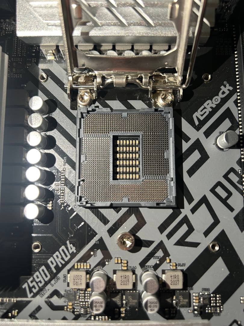 ASRock Z590 PRO4 マザーボード