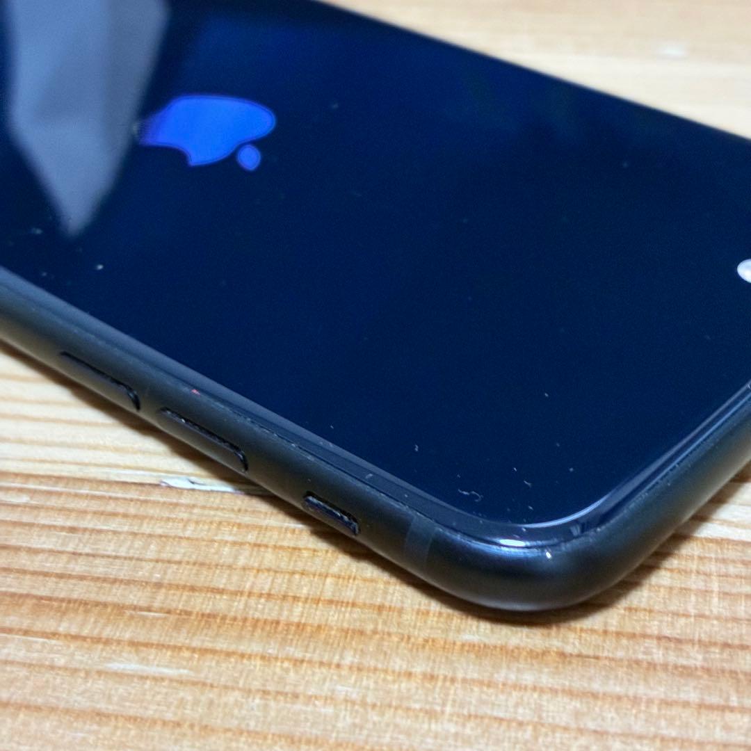 バッテリー新品　iPhoneSE第3世代64GB SIMフリー yy17700e