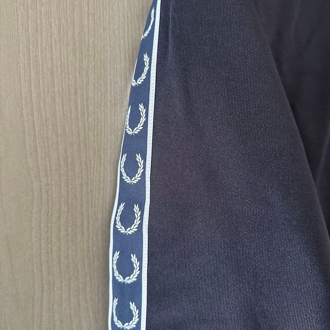 フレッドペリー　トラックジャケット　ネイビー　Lサイズ