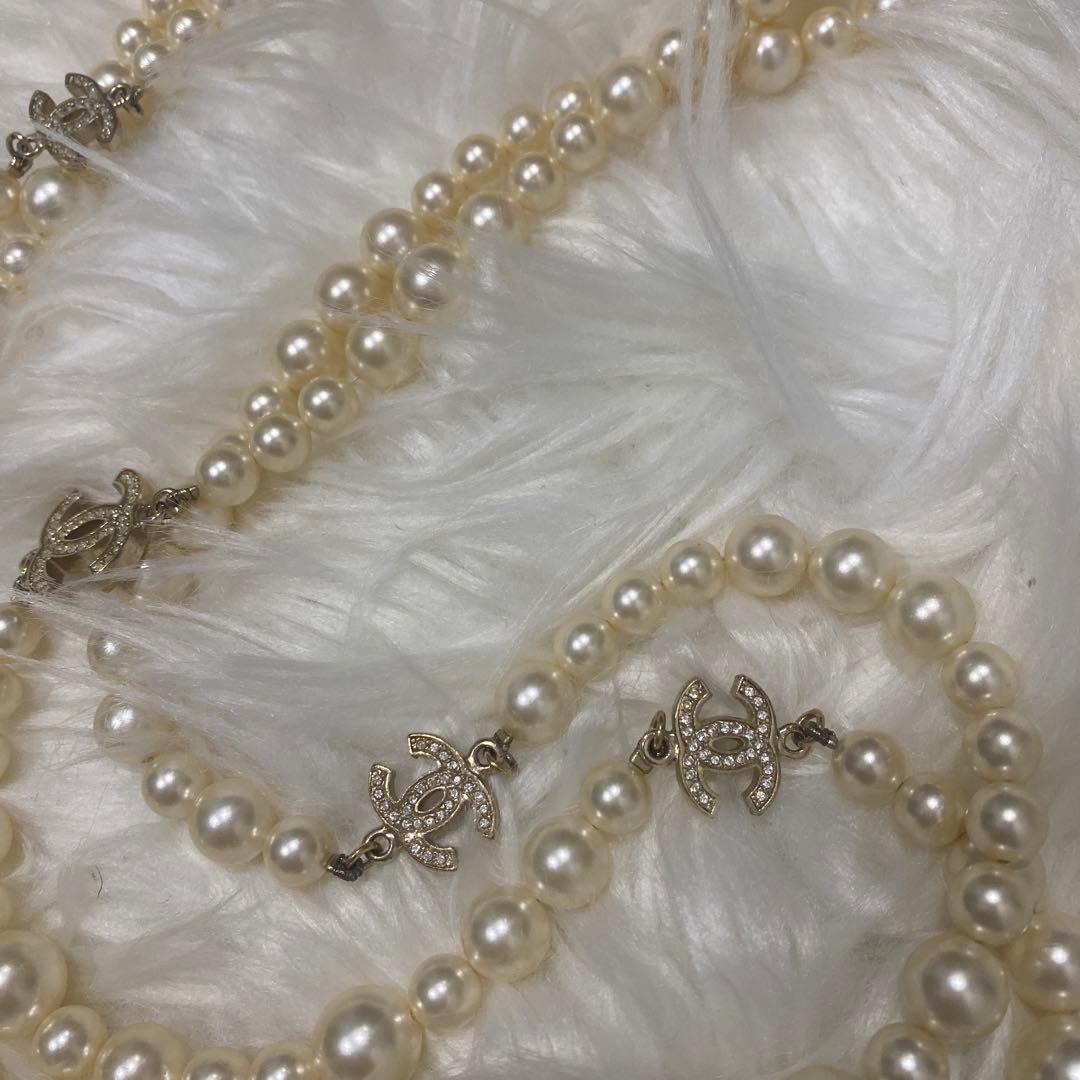 正規CHANEL美品シャネル★ホワイトパールネックレス クリスタルロゴ2連タイプ