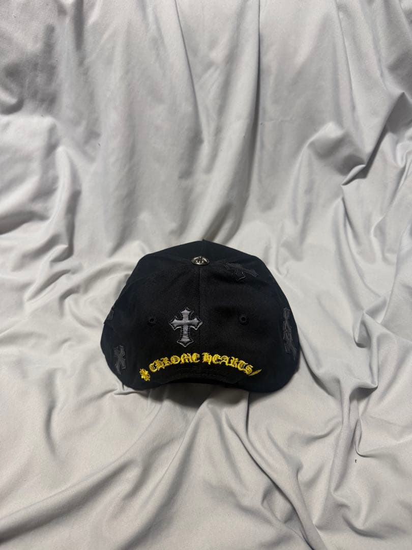 CHROME HEARTS 黒のベースボールキャップ