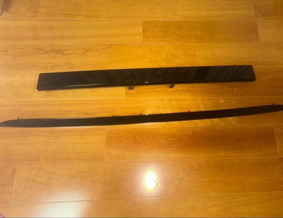 純正部品ランクル250ZX用バックドアガーニッシ、ボンネットフードモールセット