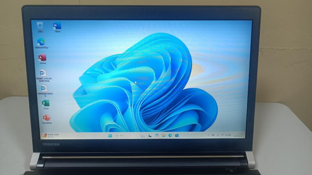 ノートパソコンTOSHIBA 第六世代 Core i5 SSD128Gメモリ8G