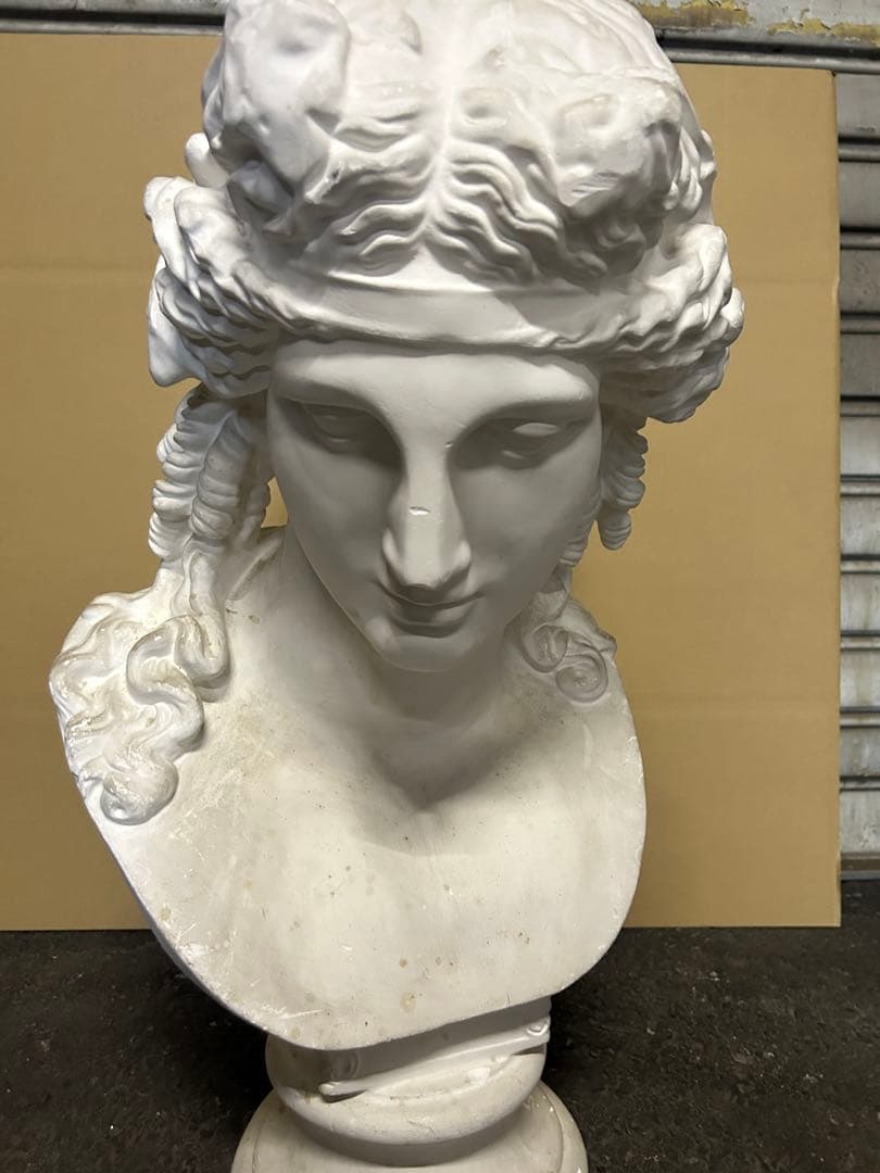 石膏像 アリアス 女神像 胸像 アリアス胸像 美大