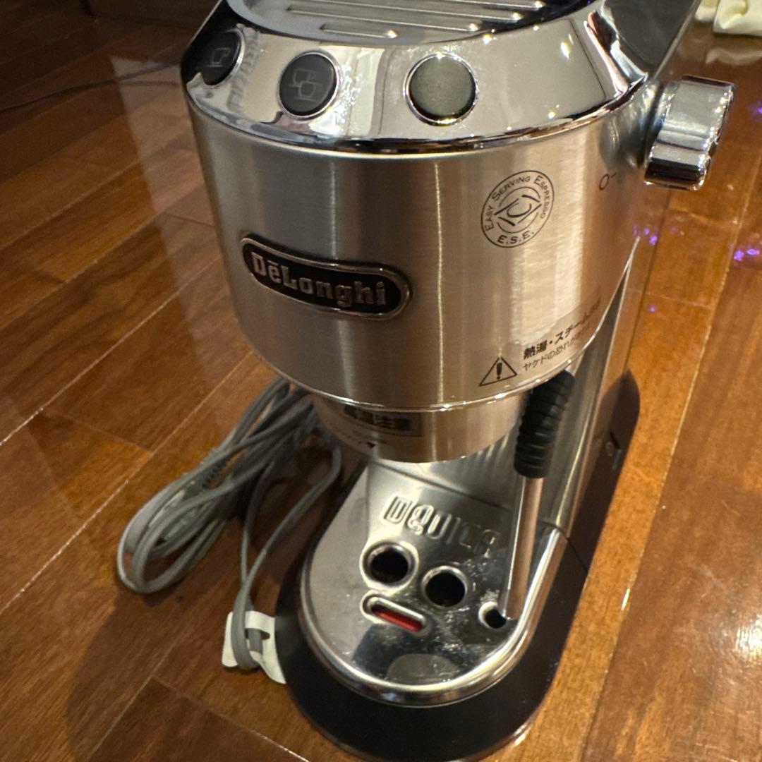 デロンギ　エスプレッソ・カプチーノメーカー デディカ アルテ EC885J