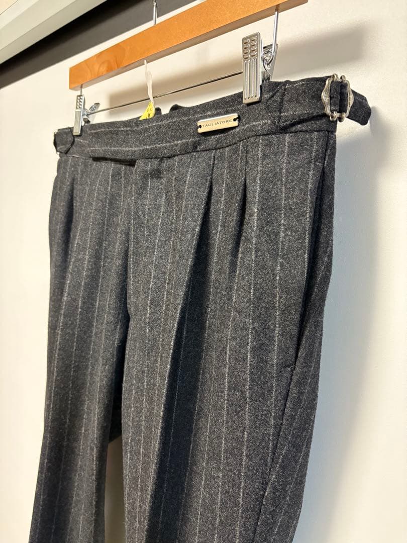 〈TAGLIATORE〉タリアトーレ　スラックス