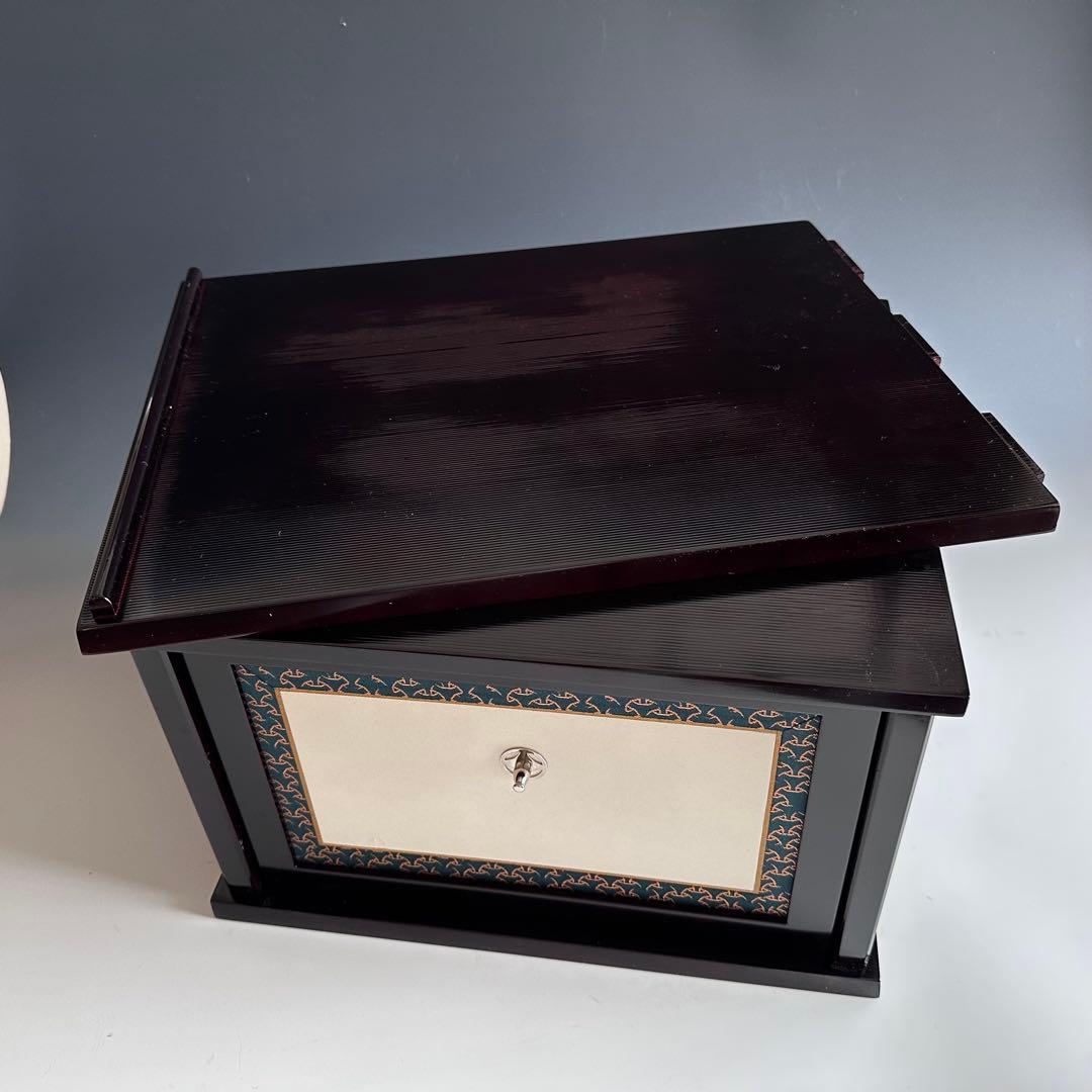 茶道具　即中斎好　溜塗　糸目　小袋棚　表千家　棚物　稽古　茶会