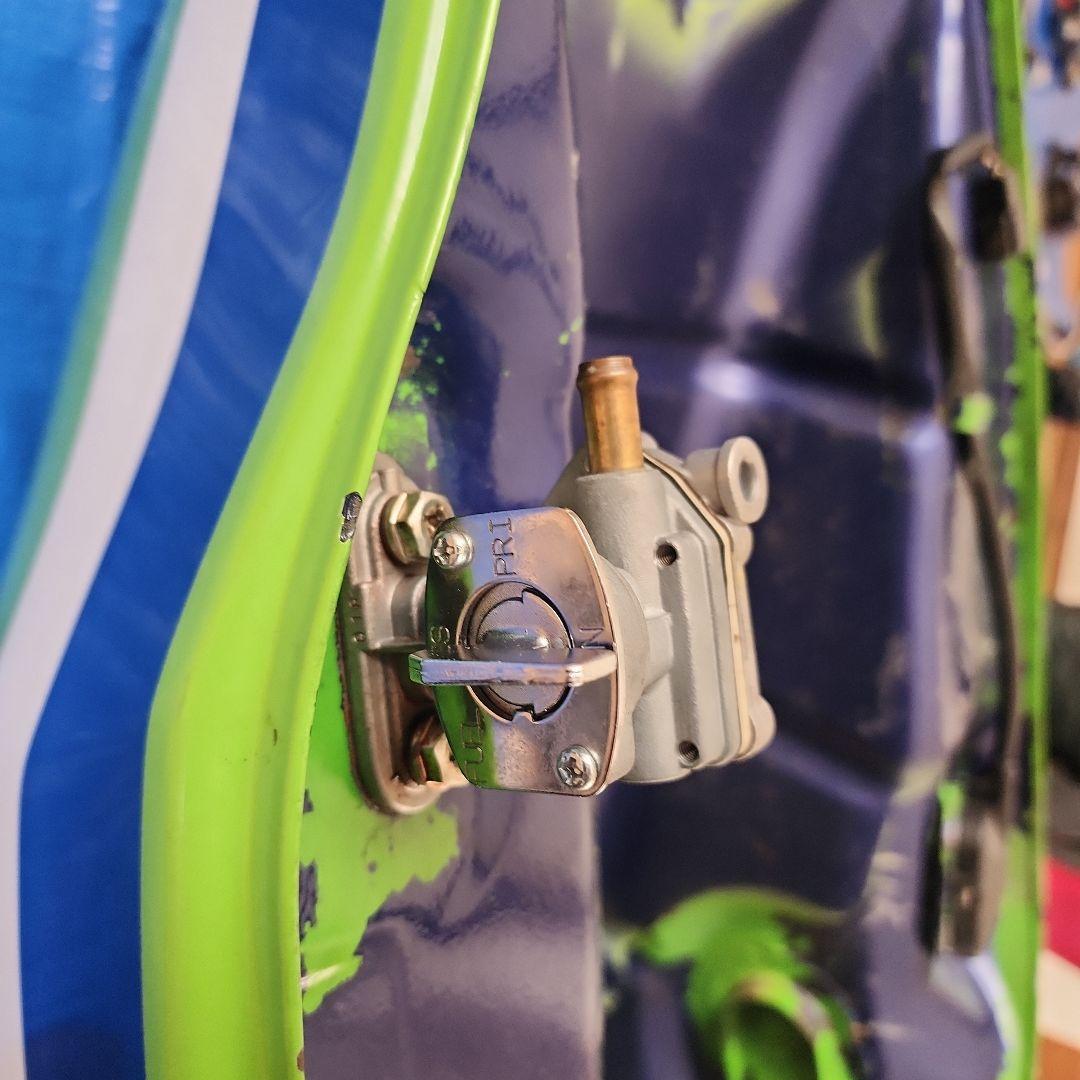 zrx400 ガソリンタンク