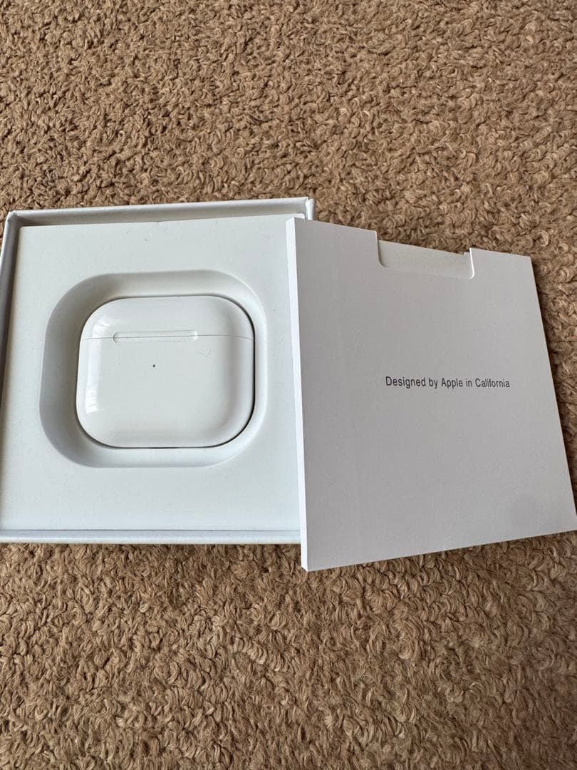 美品　Apple AirPods 第3世代