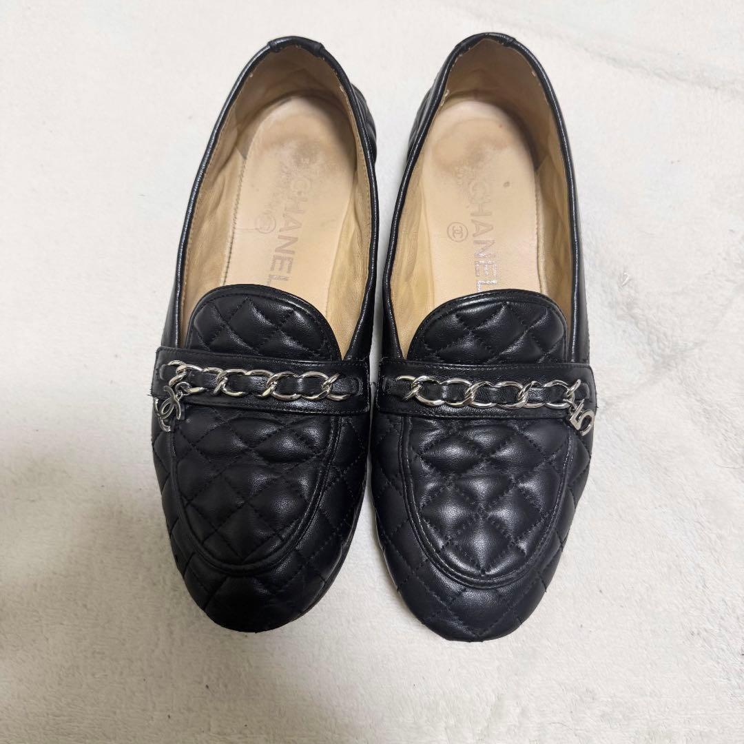 CHANEL シャネル　23cm黒 キルティング モカシン チェーン付き　ココ